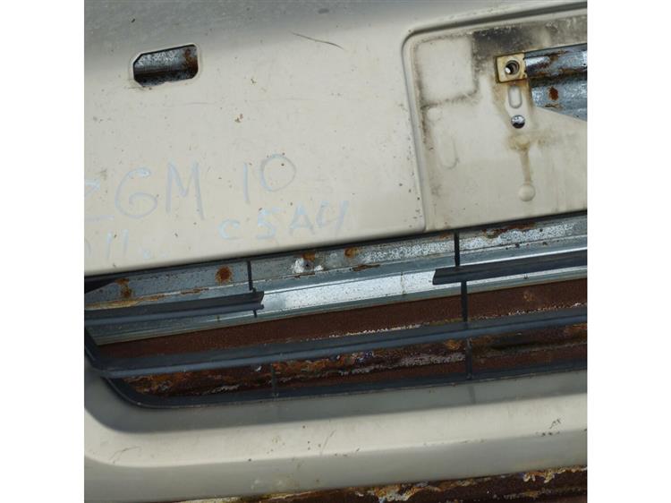 Решетка радиатора Тойота Исис в Ижевске 91581